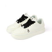 Laces Fluffy Black
